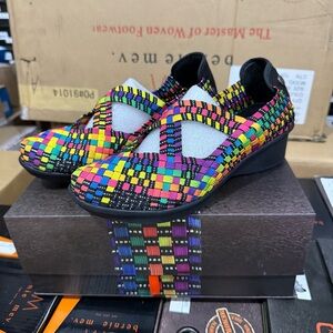 Bernie Mev Crown Rainbow Woven Shoes US 8 EU 39